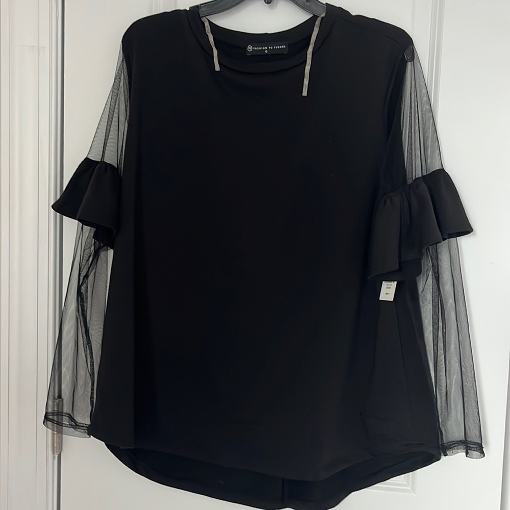 Gorgeous mesh sleeve blouse